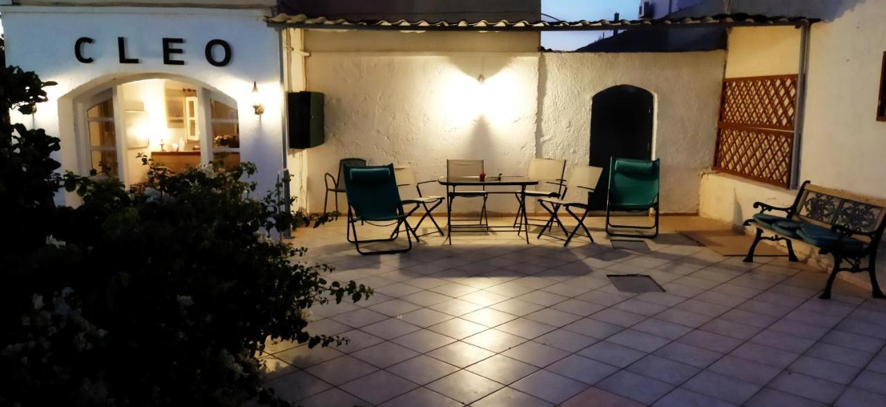 Cleo Rooms 250M From The Beach 玛利亚 外观 照片