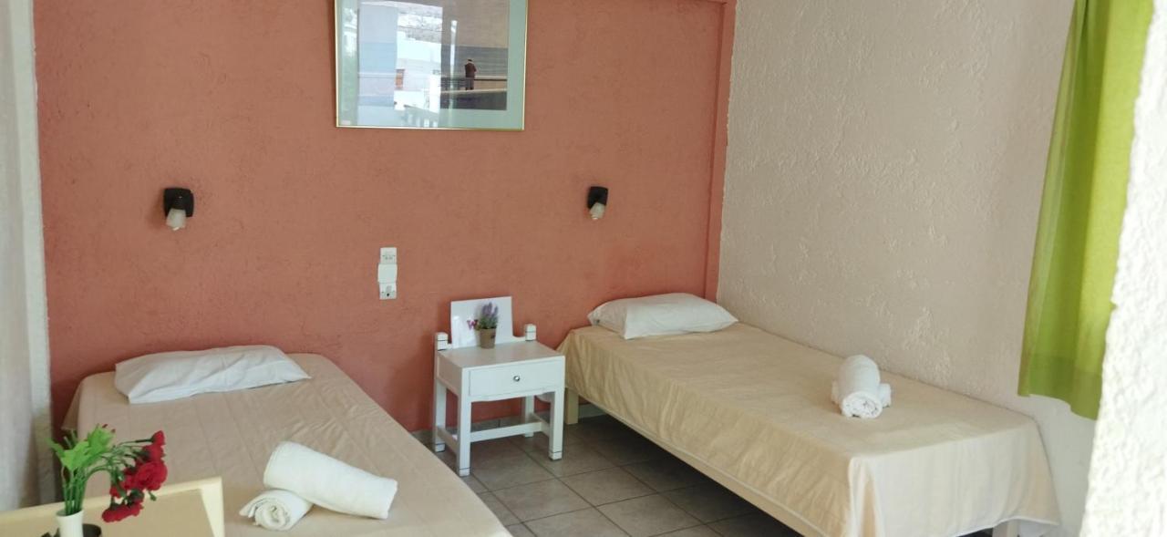 Cleo Rooms 250M From The Beach 玛利亚 外观 照片