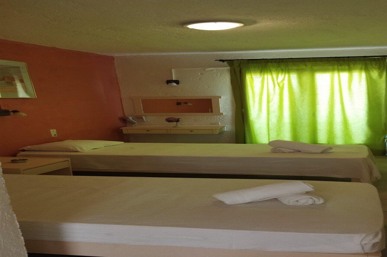 Cleo Rooms 250M From The Beach 玛利亚 外观 照片